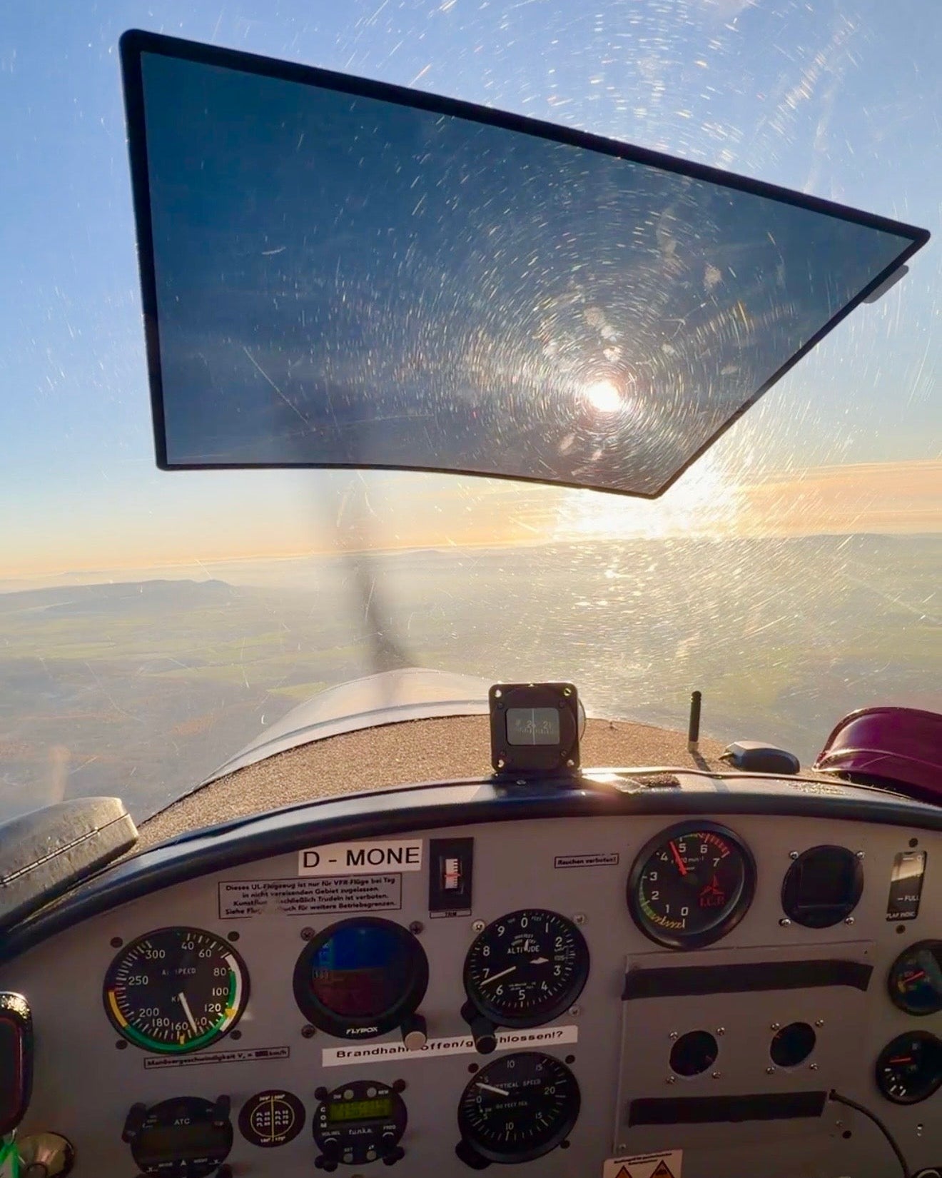 cockpit sonnensegel AviationShade – Die wiederverwendbare Cockpit Sonnenblende für Piloten – Apollodor Aviation GmbH